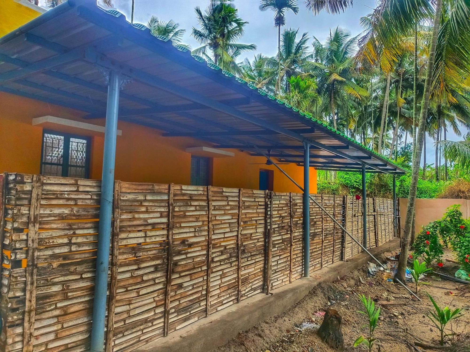 Shivalaya Farmstay Located Amdist Coconut Farm With River Access Near Isha,Adiyogi,Siruvani Alāndurai Zewnętrze zdjęcie